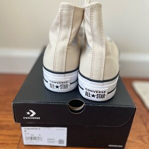 *BRAND NEW* Chuck Taylor All Star Lift Platform- Natural Ivory/ White/ Black